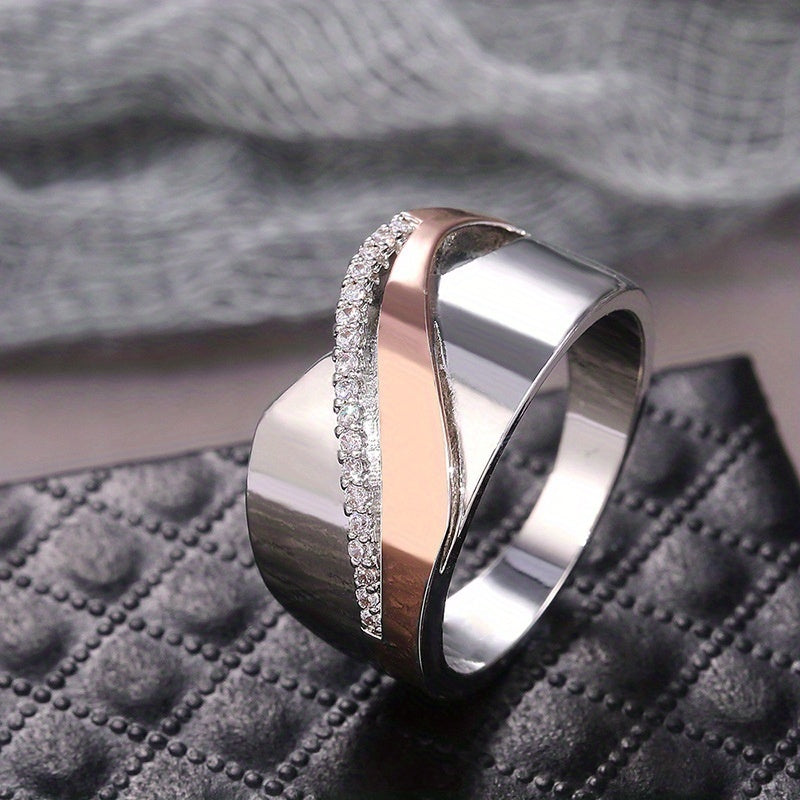 Vivienne | Ladies striking luxury ring | Silver