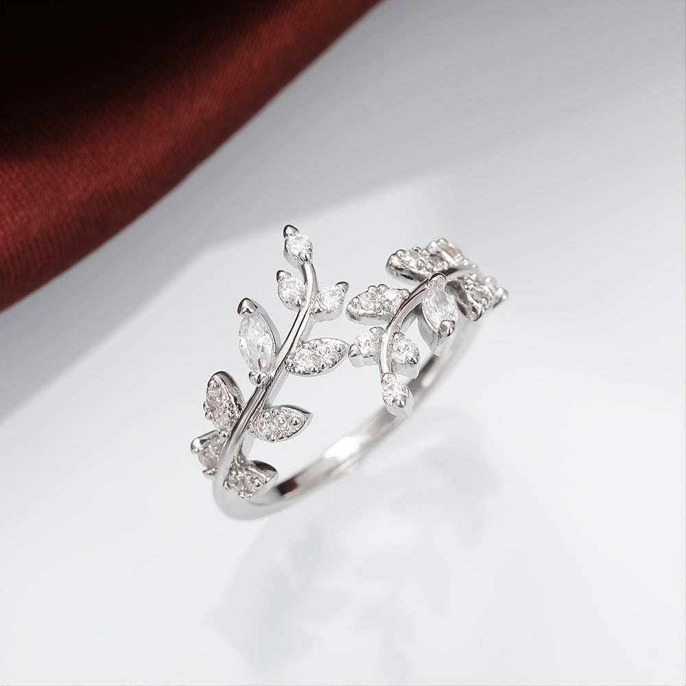 Sylviane | Ladies elegant vine-shaped ring | Silver