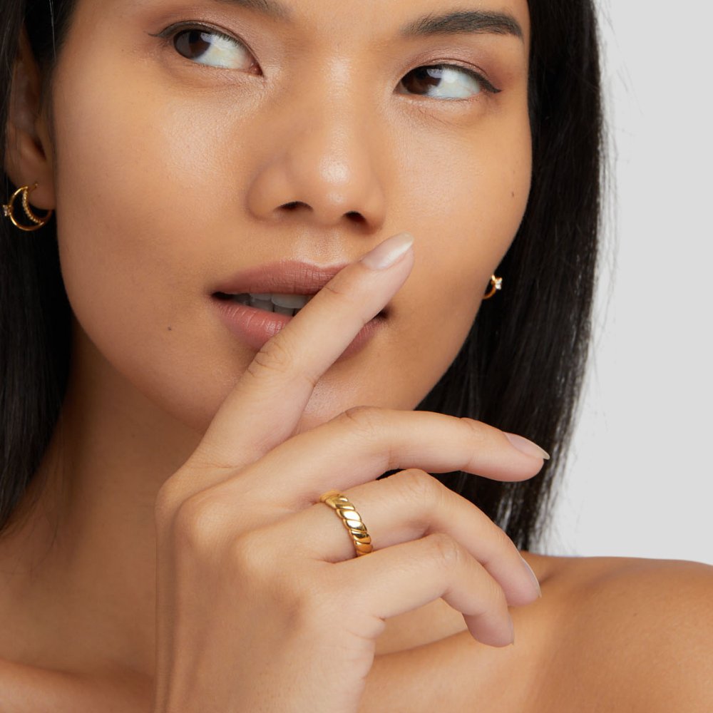 Endless Elegance | Infinity Ring | Unique Design