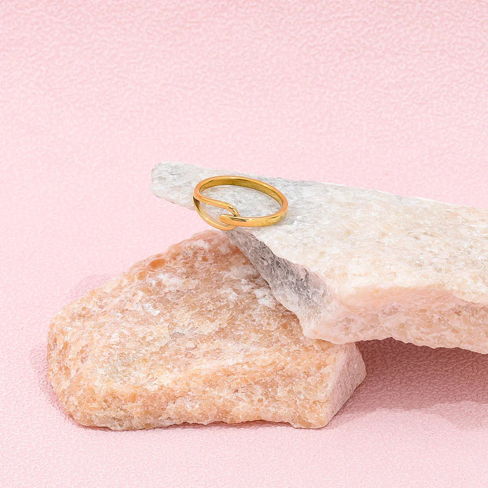 The Elan Hollow Ring