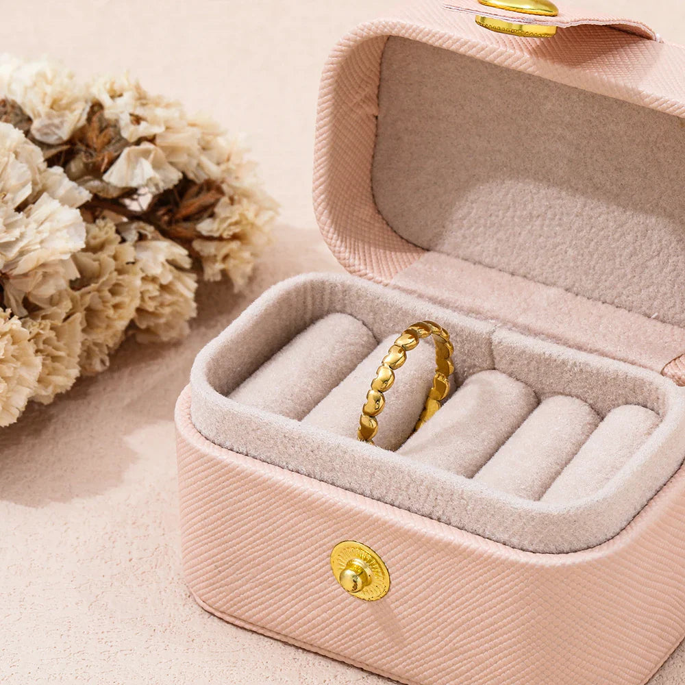 The Everly Classic Ring