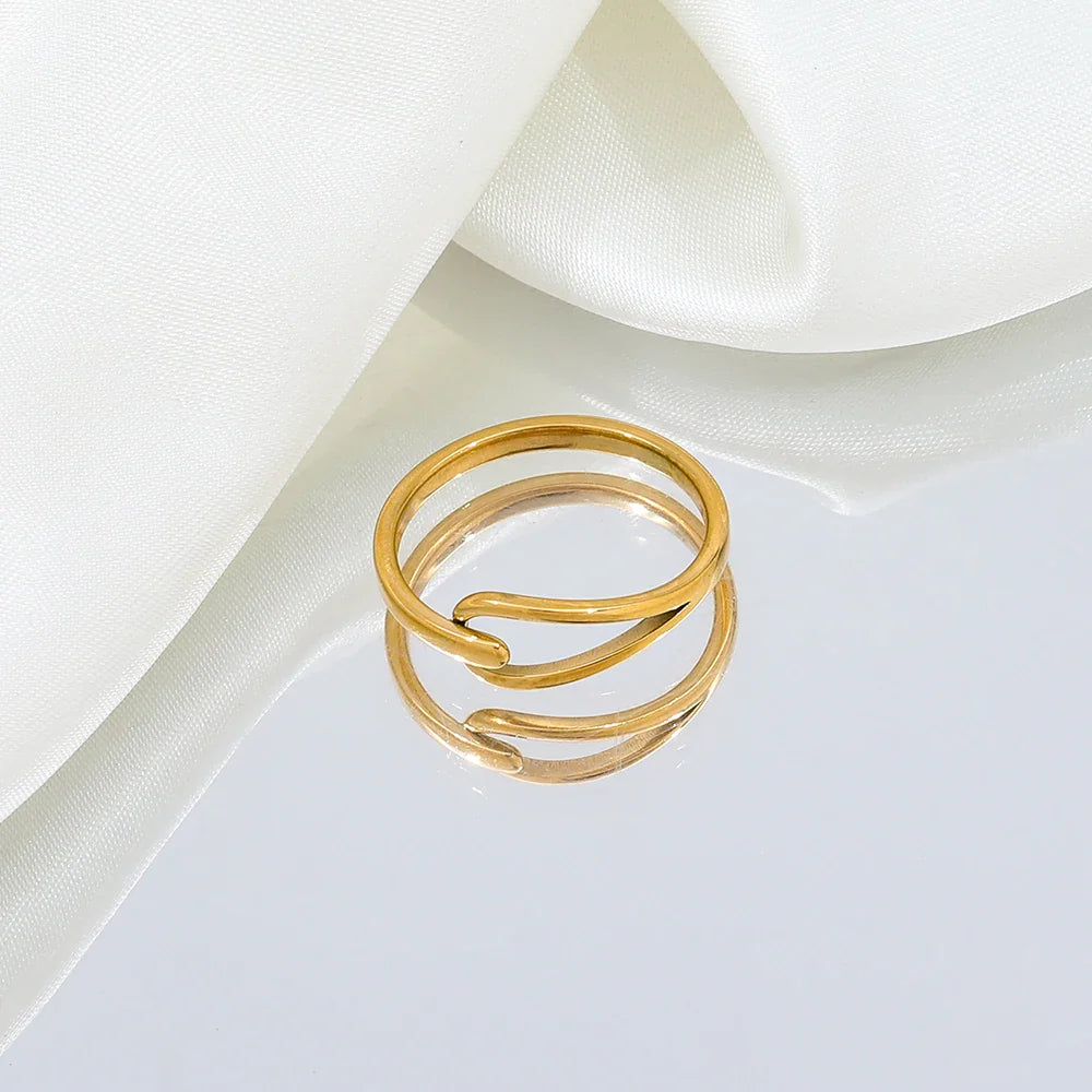 The Elan Hollow Ring