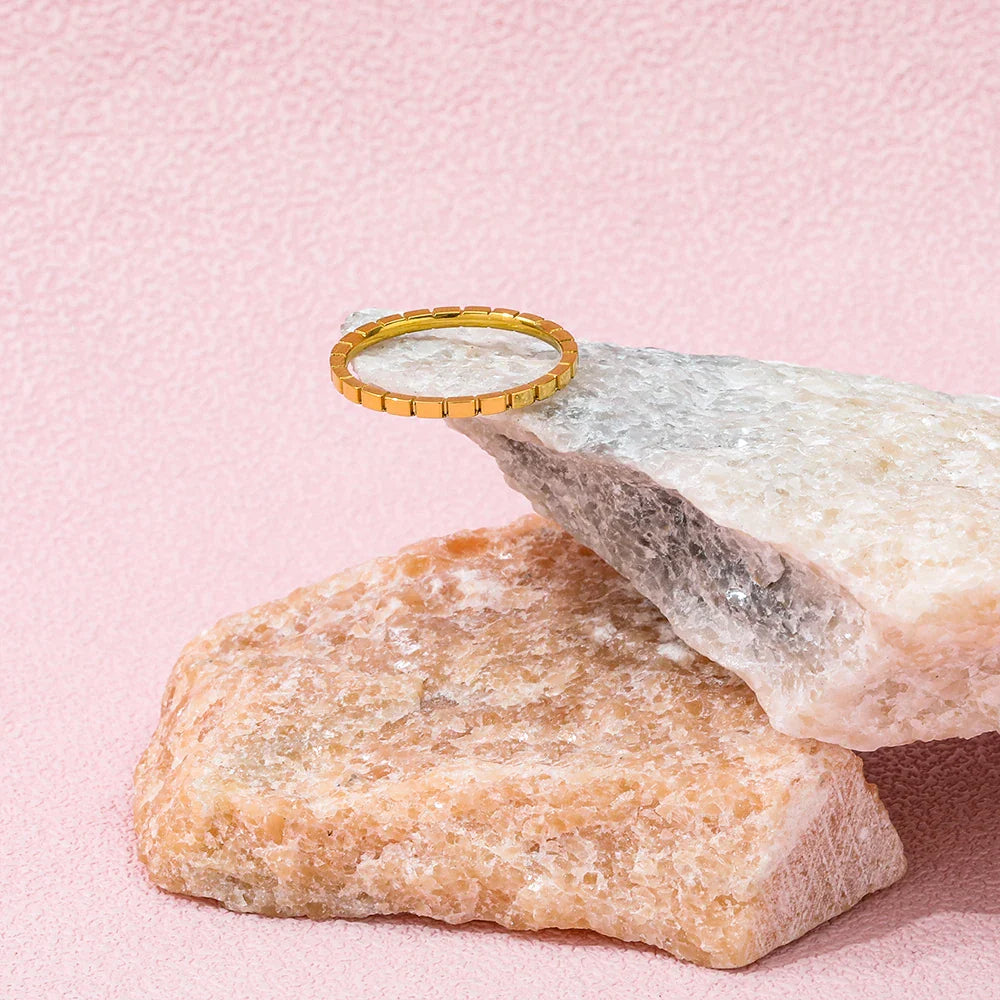 The Geometric Element Ring