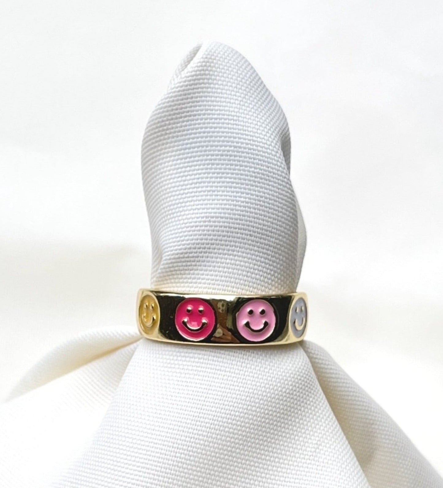 Smiling Stylish | Ring Colorful | Playful