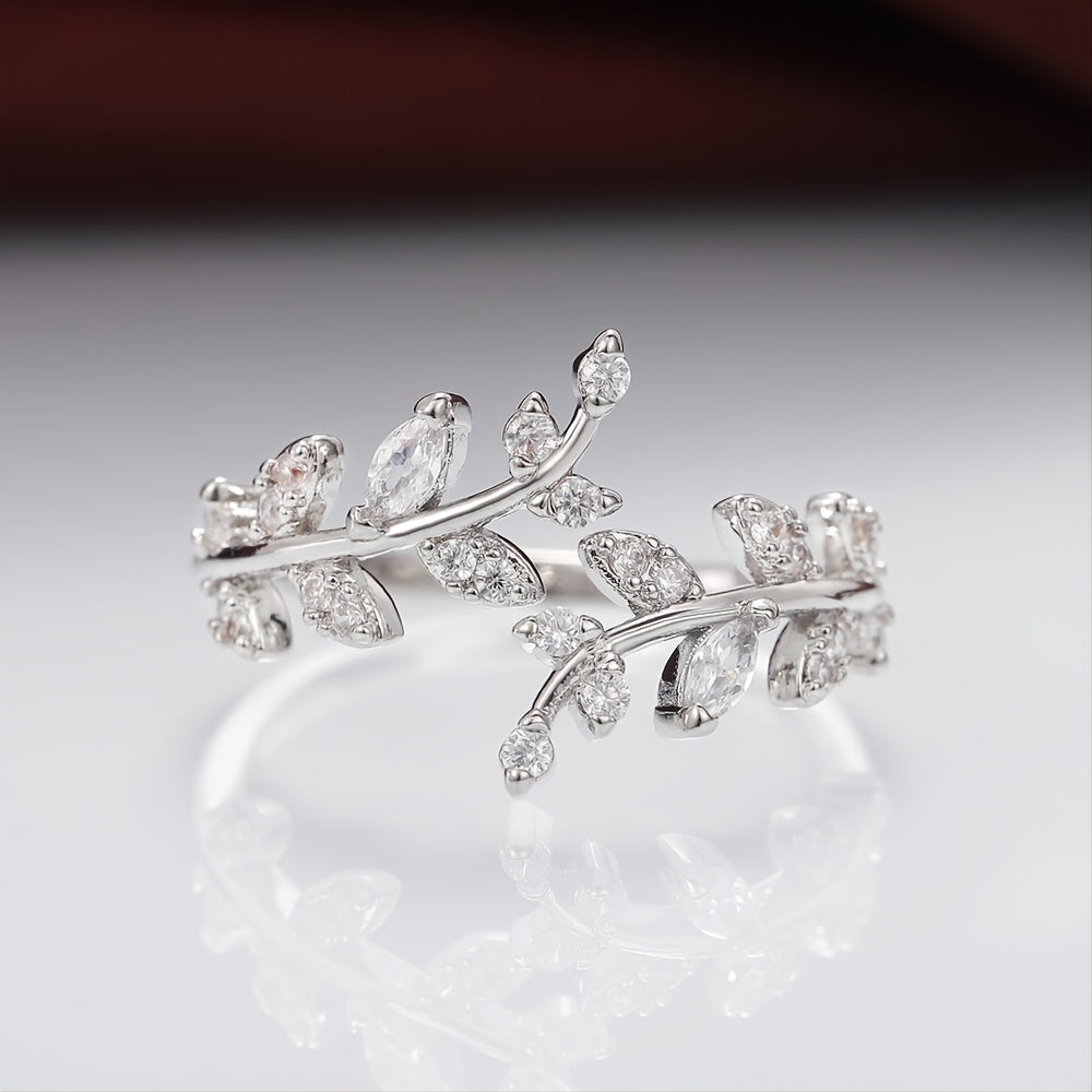 Sylviane | Ladies elegant vine-shaped ring | Silver