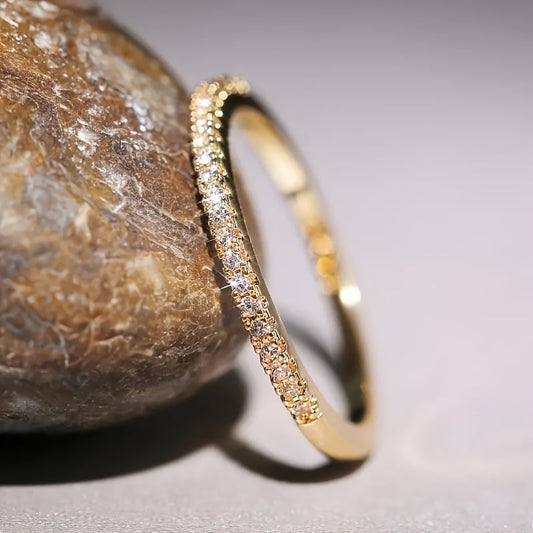 Lunvéra | Women's minimalist zirconia ring | Gold