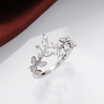 Sylviane | Ladies elegant vine-shaped ring | Silver