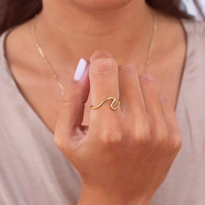 BlueImagination | Ring | Elegant Wave-shaped Design