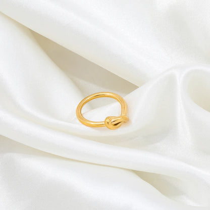 The Solace Simple Knot Ring