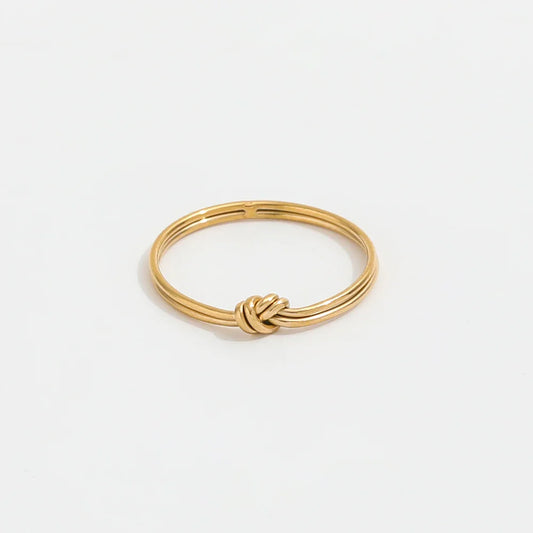 The Lumi Knot Ring