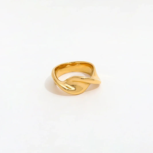 The Aurelia Twist Ring
