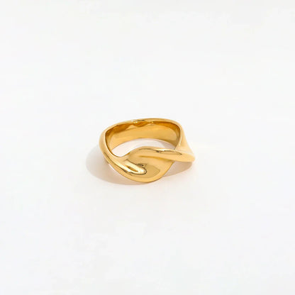 The Aurelia Twist Ring