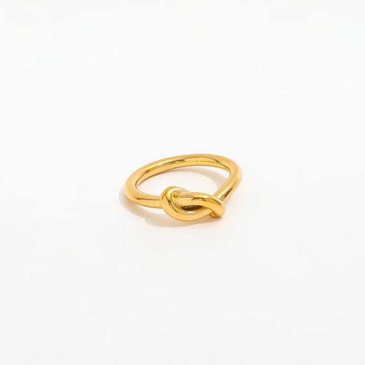 The Solace Simple Knot Ring