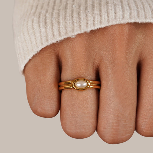 HorizonElegance | Golden Ring | Elegant and Timeless
