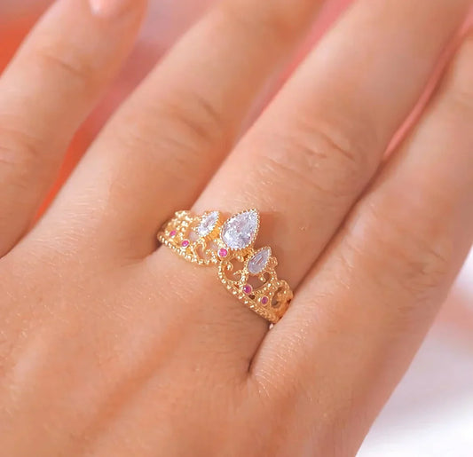 Majestic Glow | Ring Golden Crowns | Timeless Class Royal Style