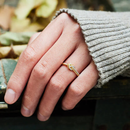 Elegant Knot Ring | Timeless | Sophisticated