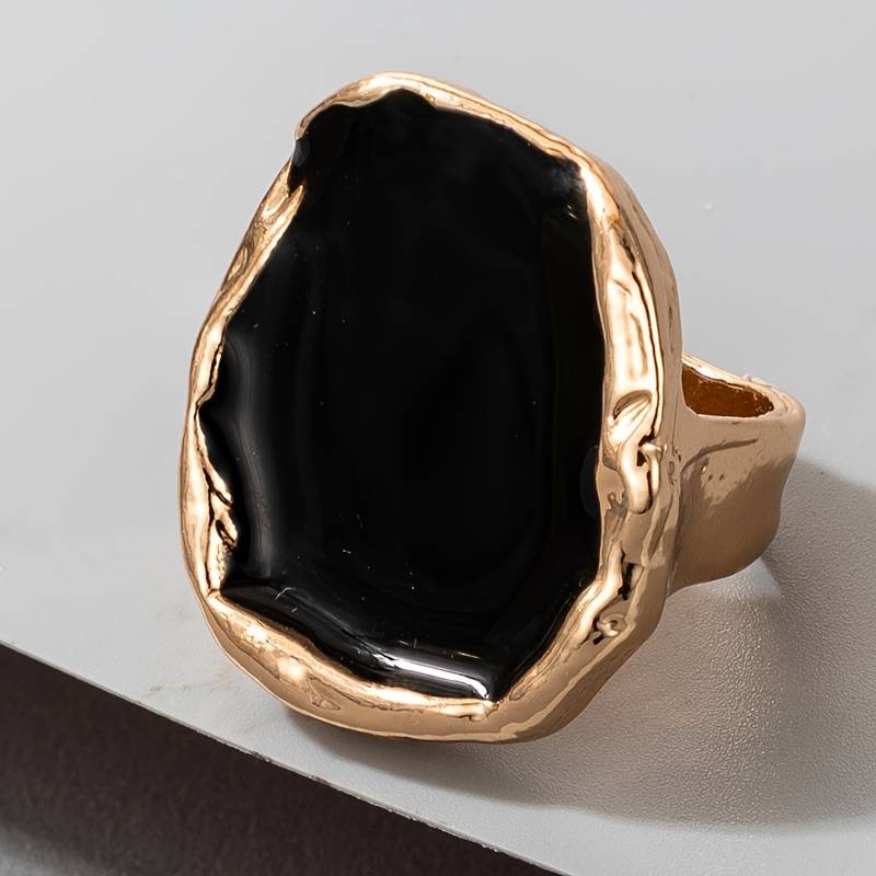 Nocturne Luxe | Timeless Ring | Mysterious Charm