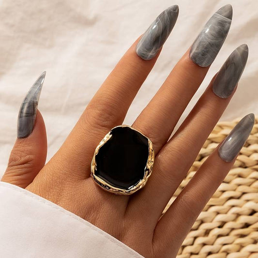 Nocturne Luxe | Timeless Ring | Mysterious Charm