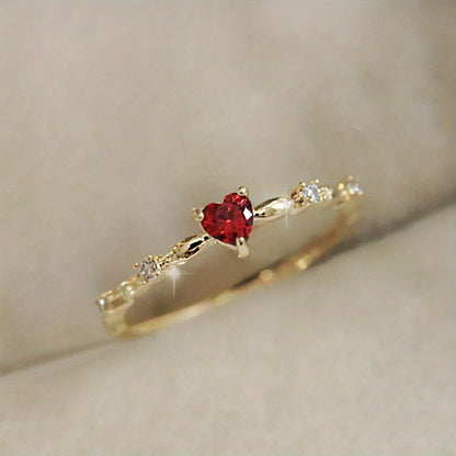 Amorelia | Women's romantic engagement ring with heart-shaped stone | Gold