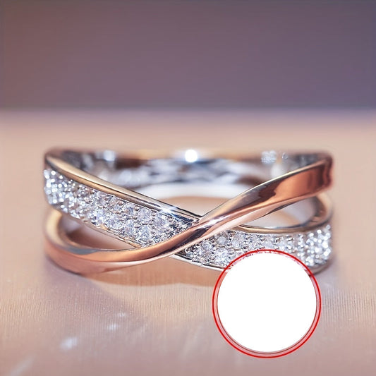 Maelis | Ladies two-tone Möbius ring with zirconia | Silver